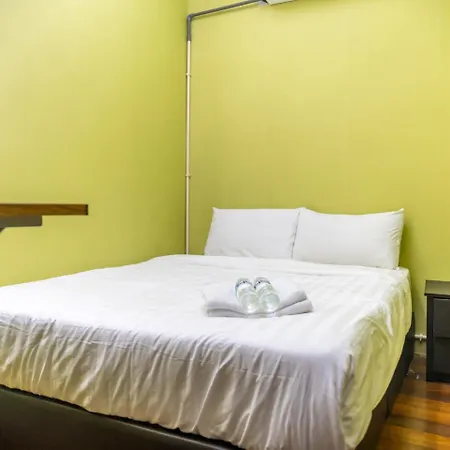 Spot On 89673 Good Friend Hotel